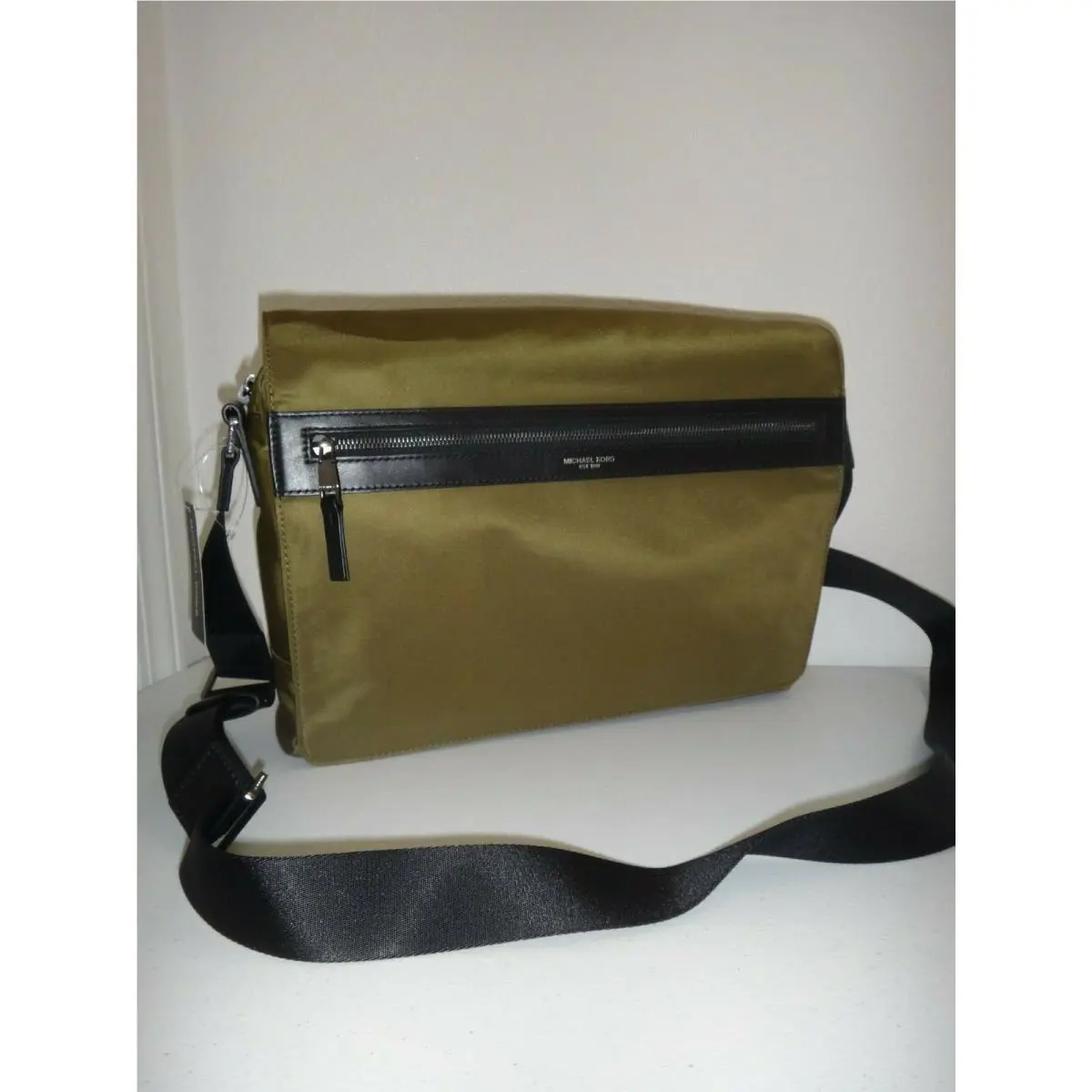 Michael Kors Kent MK Messenger Shoulder Bag Military Army Green Nylon 33F5LKNM3C