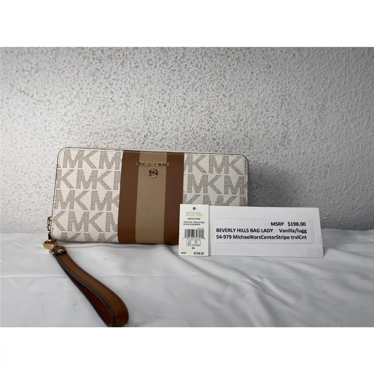 Michael Kors Usa Cell Wallet- Pristine