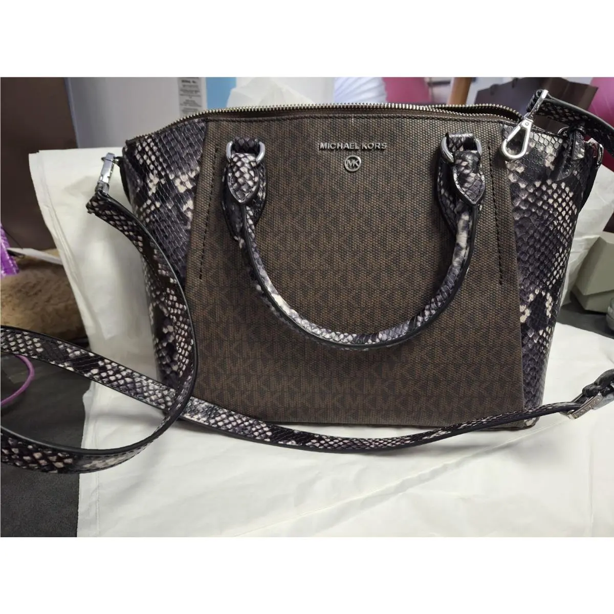 Kors Sienna Black Medium Messenger Bag Shoulder Purse