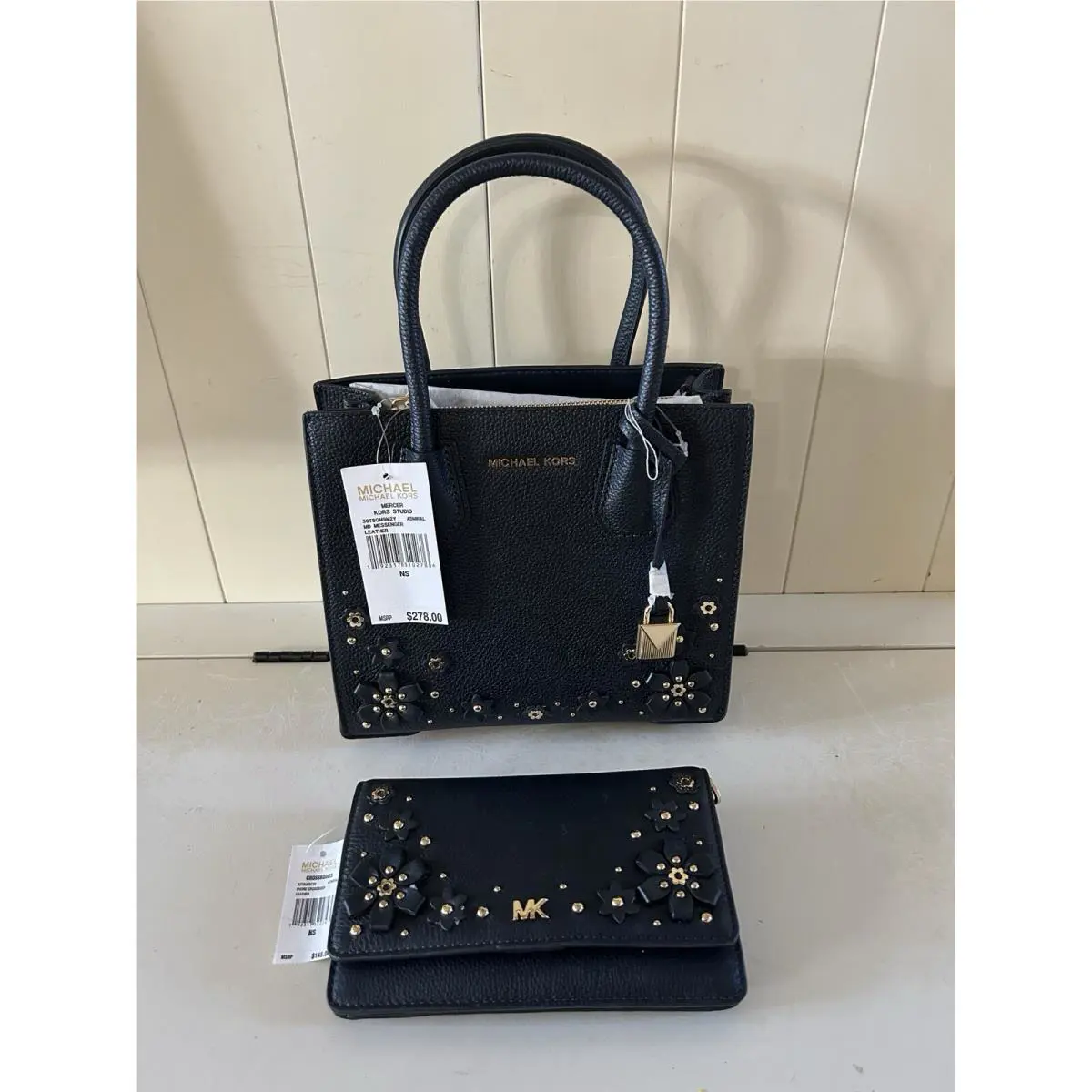 Michael Kors Mercer Medium Messenger Flowers Navy + Wallet