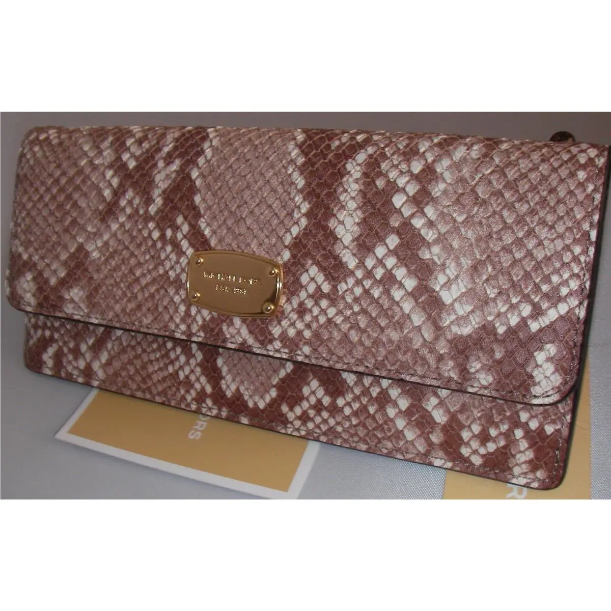Michael Kors Women`s Wallet Flat Leather Jet Set Ecru Color
