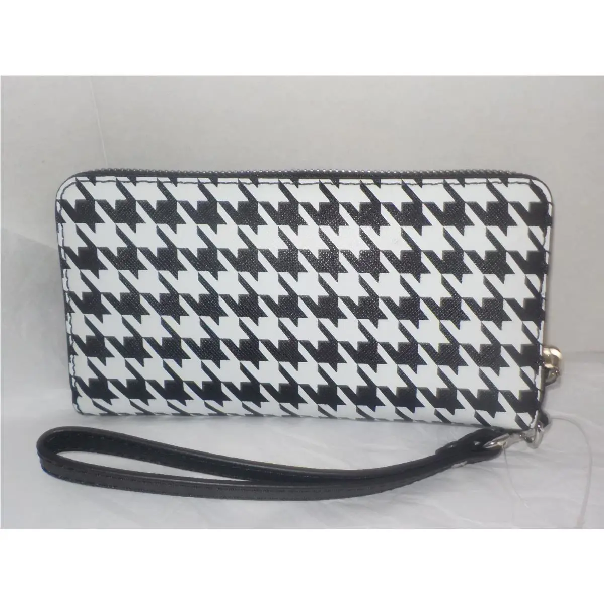 Michael Kors Jet Set Travel Saffiano Leather Phone Case Wristlet Purse
