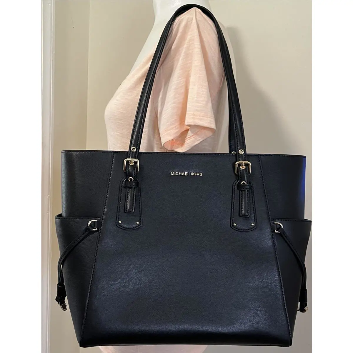 Michael Kors Voyager Black Gold Pebbled Leather Medium EW Tote