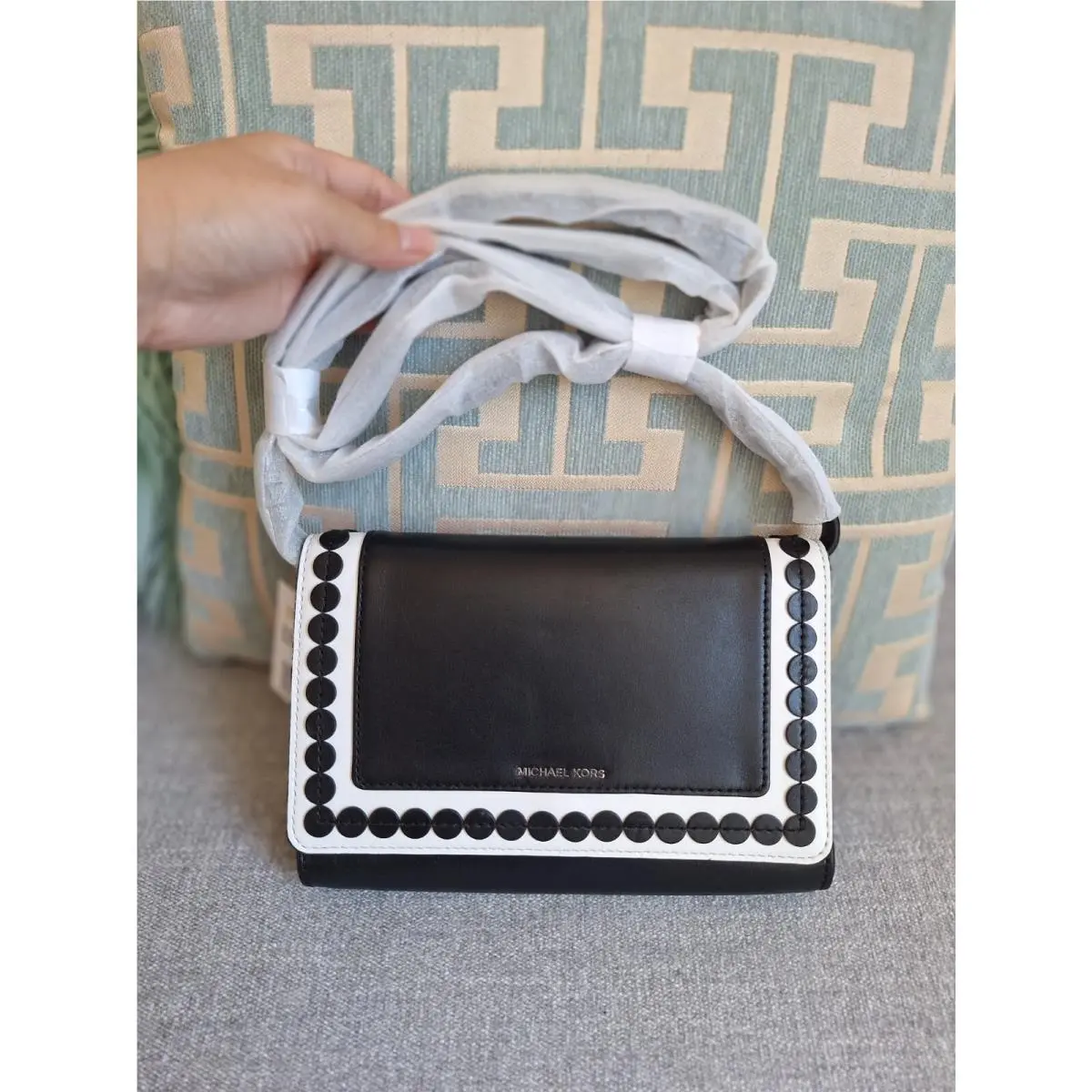 Michael Kors Leather Messenger Bag Analise Black