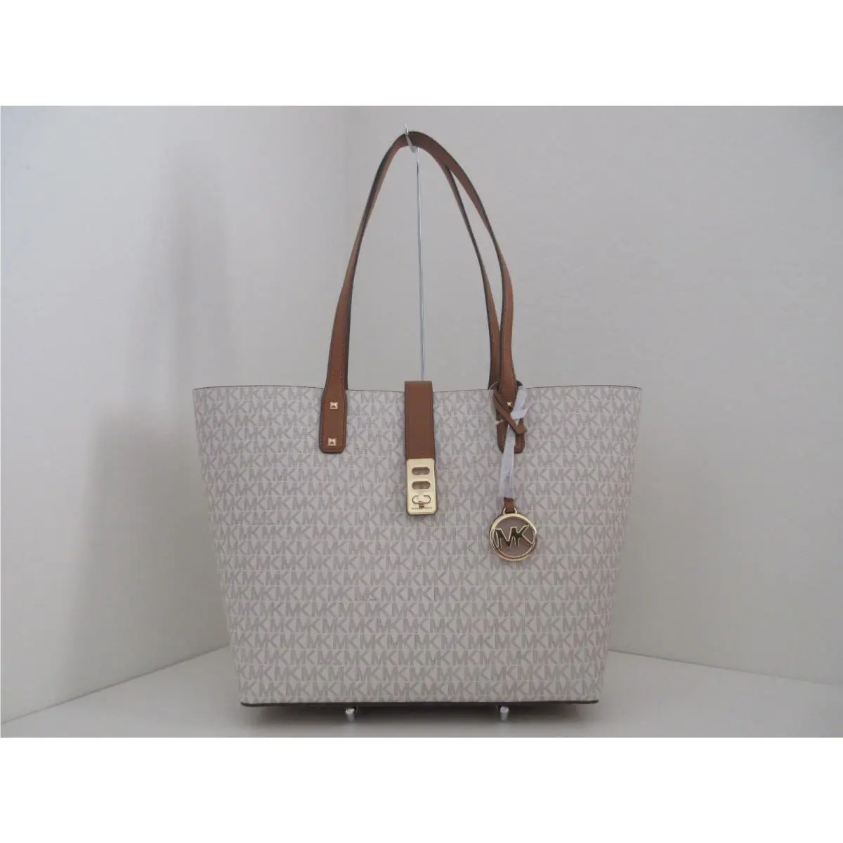 Michael Kors Karson Large Signature Carryall TOTE-$278-VANILLA/ACORN