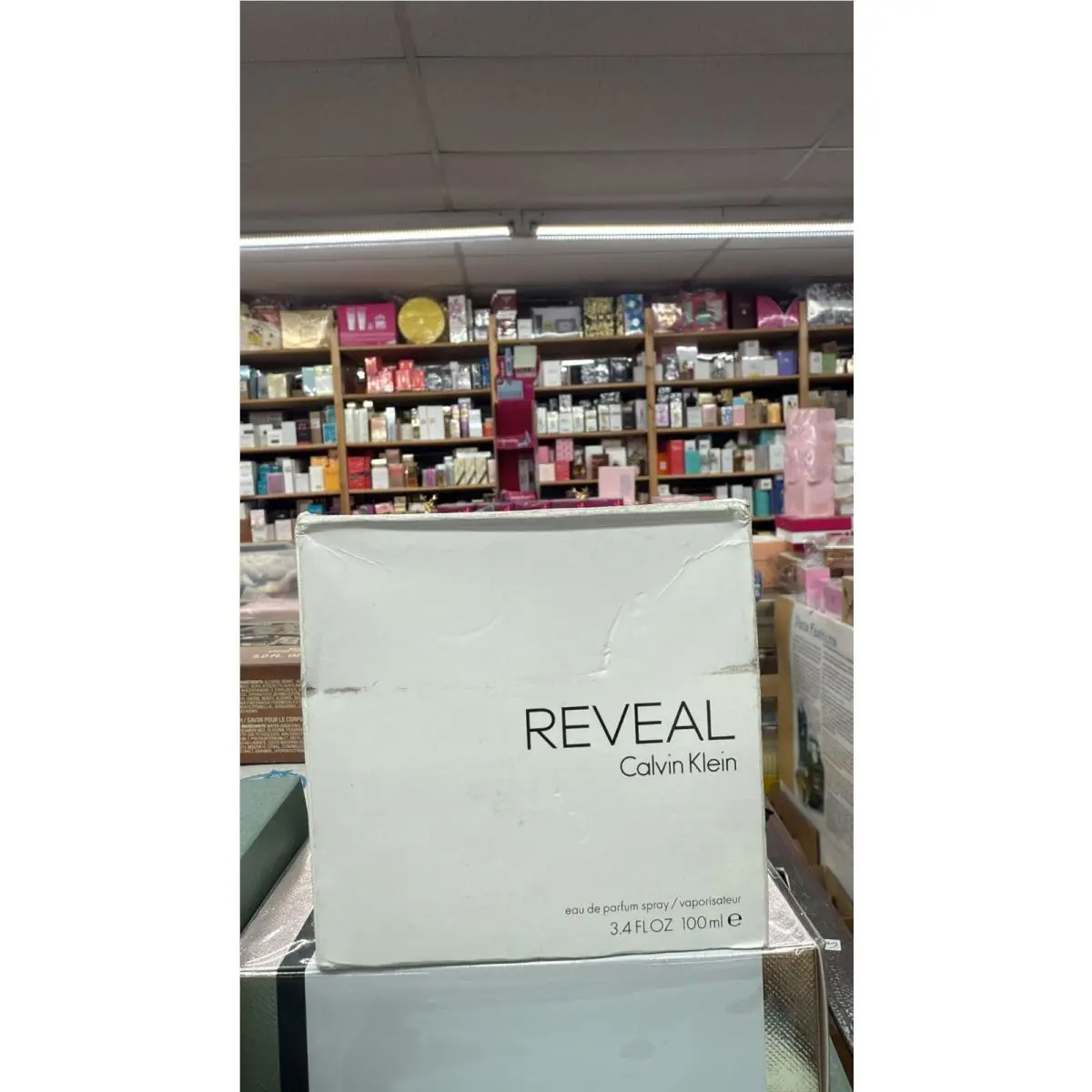 Reveal- Calvin Klein - Woman - Eau DE Parfum 3.4 OZ ..new Tester Box