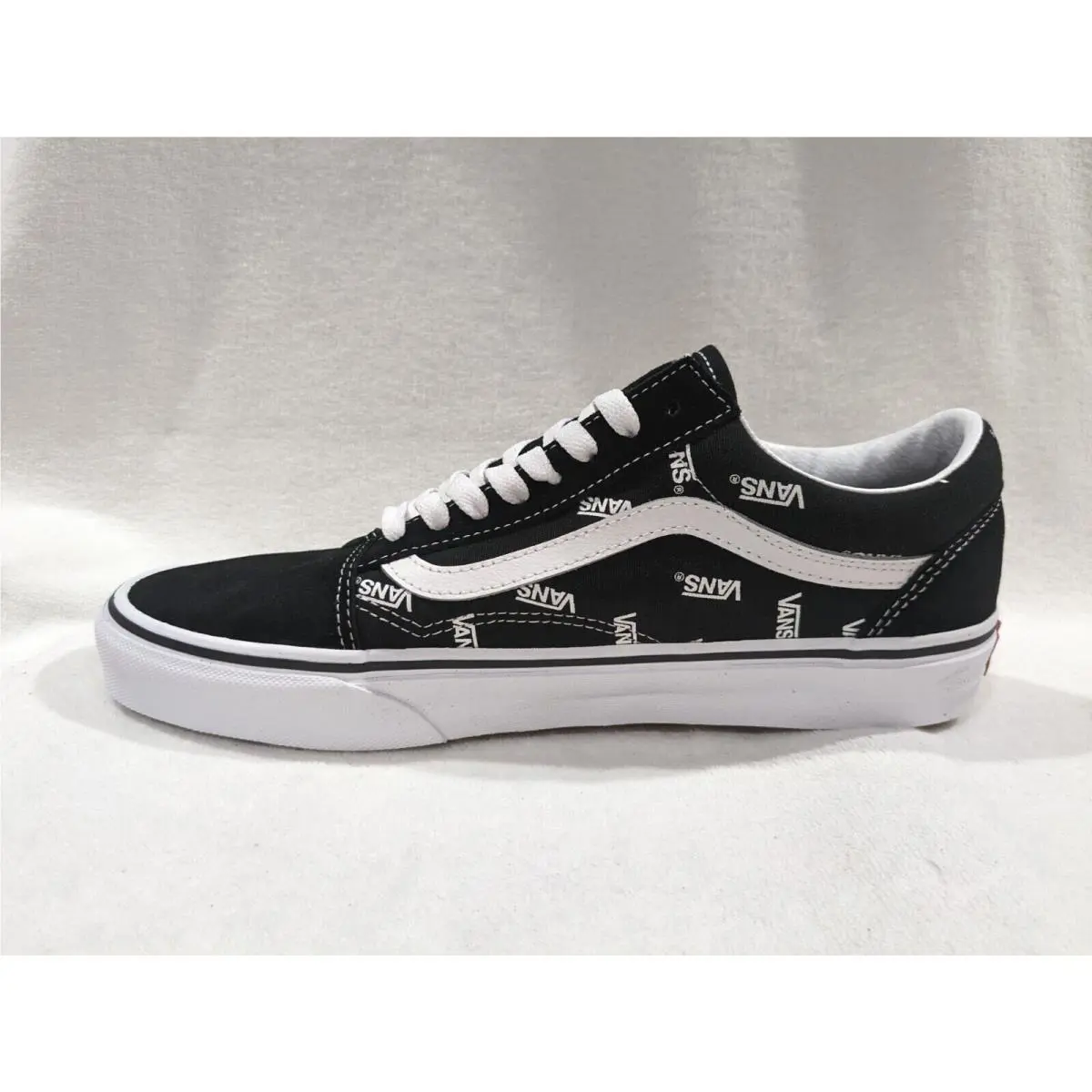 Vans shoes - VANS Old Skool - Old Skool - VN0A3WKTQW7 - Black/White 11