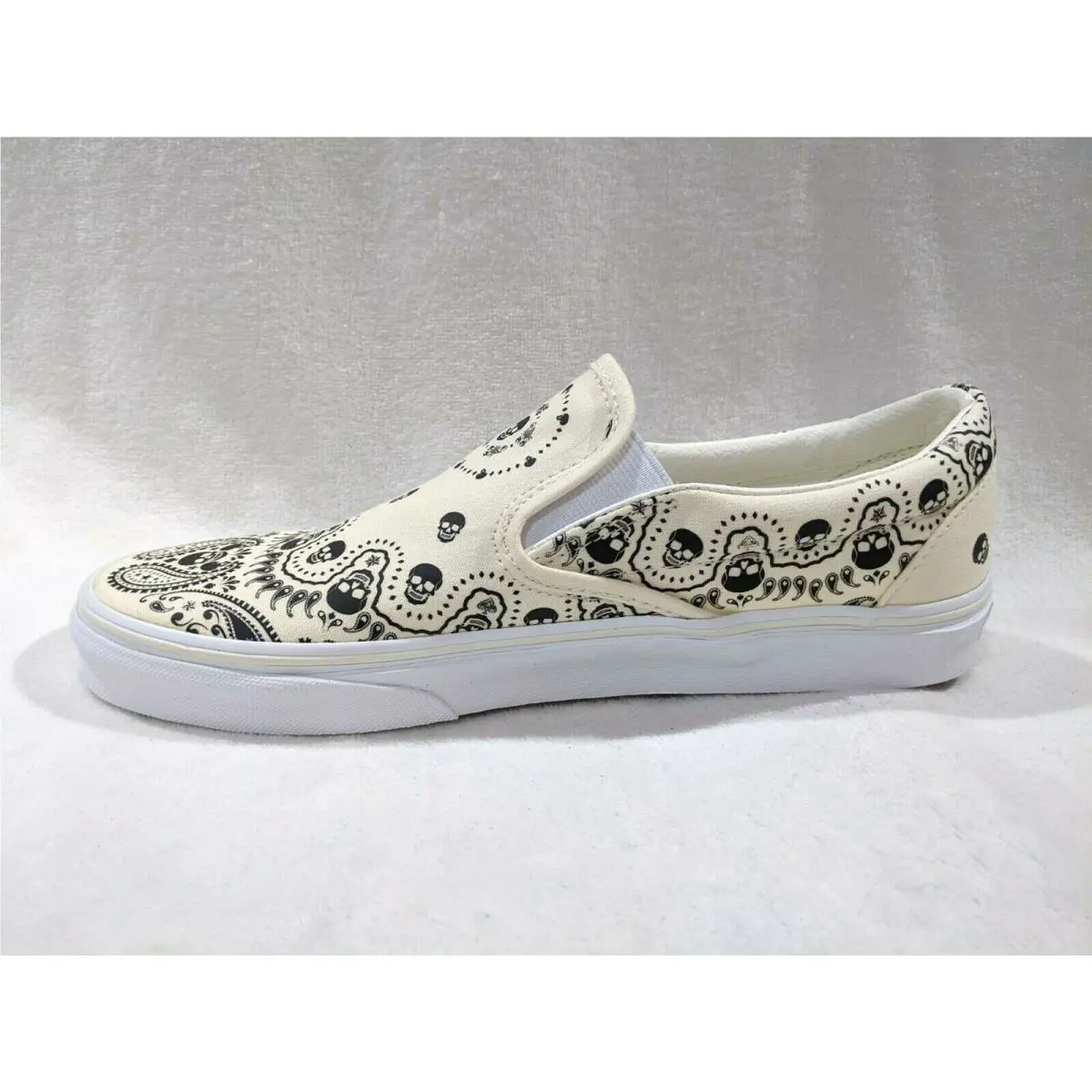 Vans shoes - VANS Classic Slip-On - Classic - VN0A33TB42S - Off-White/Black 4