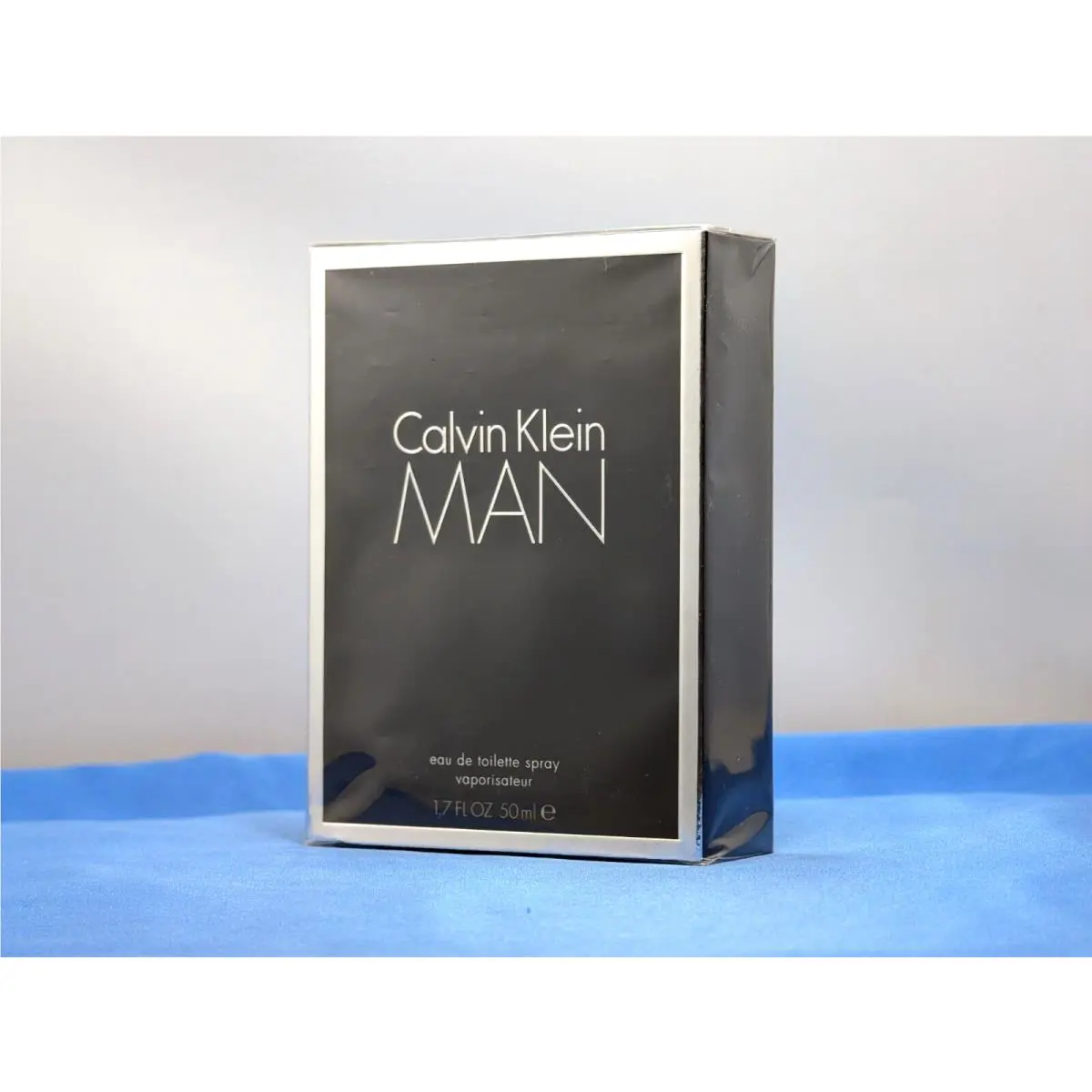 Calvin Klein Man Eau de Toilette 1.7 fl oz - Made in Usa - Box