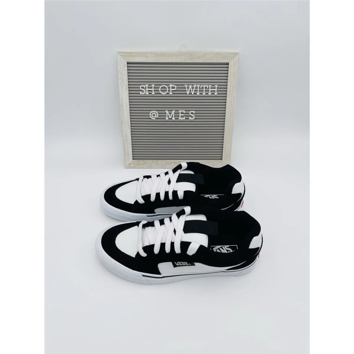 Vans shoes - VANS Chukka - Chukka - VN000CZWBA2 - White 1