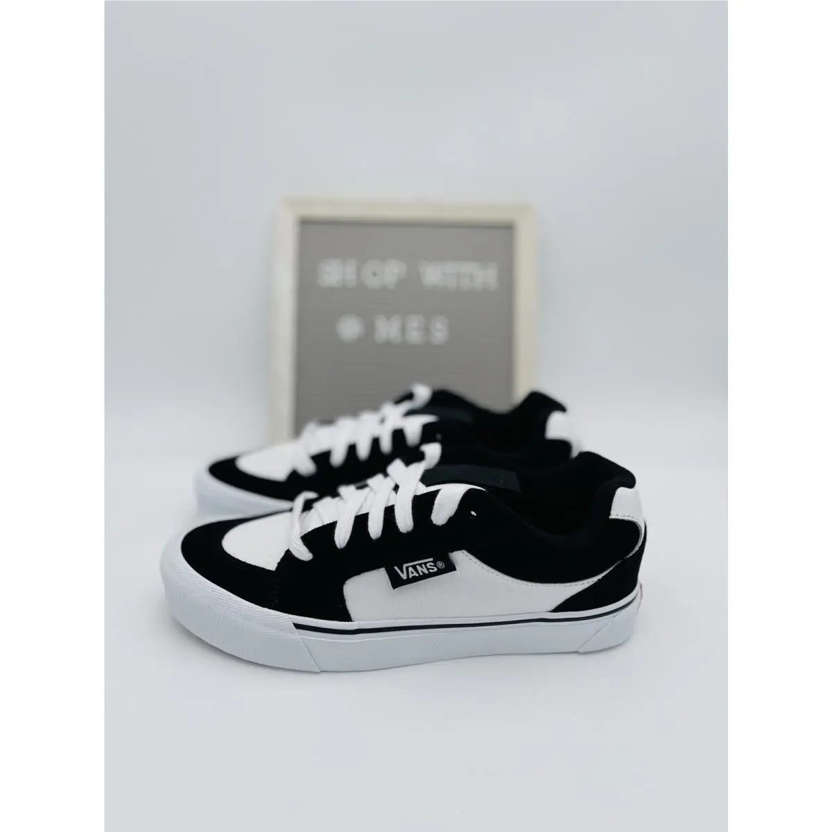 Vans shoes - VANS Chukka - Chukka - VN000CZWBA2 - White 12