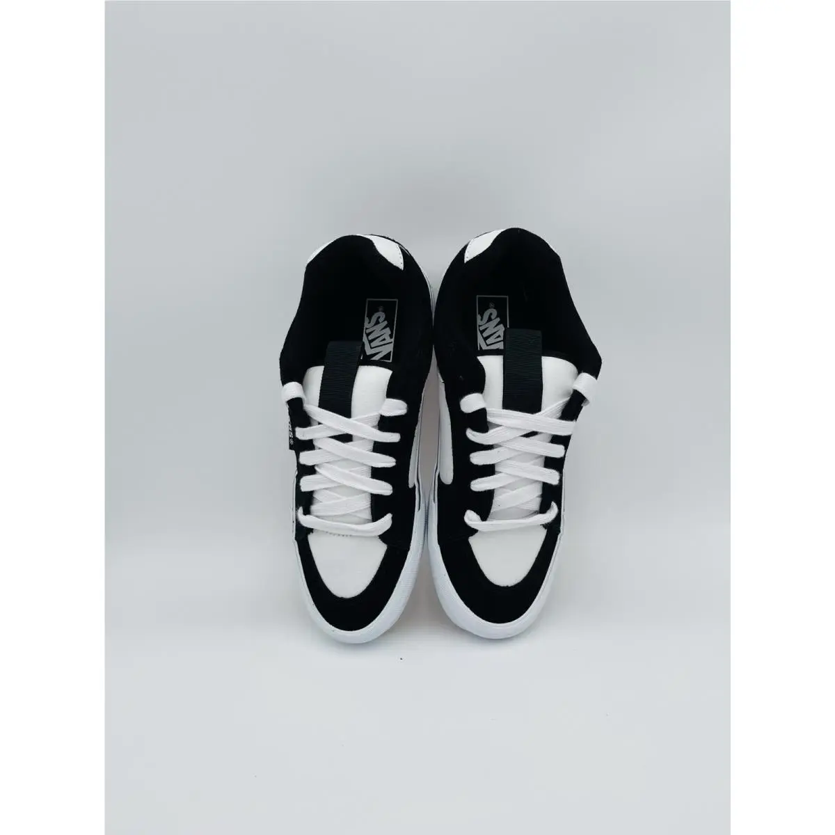Vans shoes - VANS Chukka - Chukka - VN000CZWBA2 - White 18