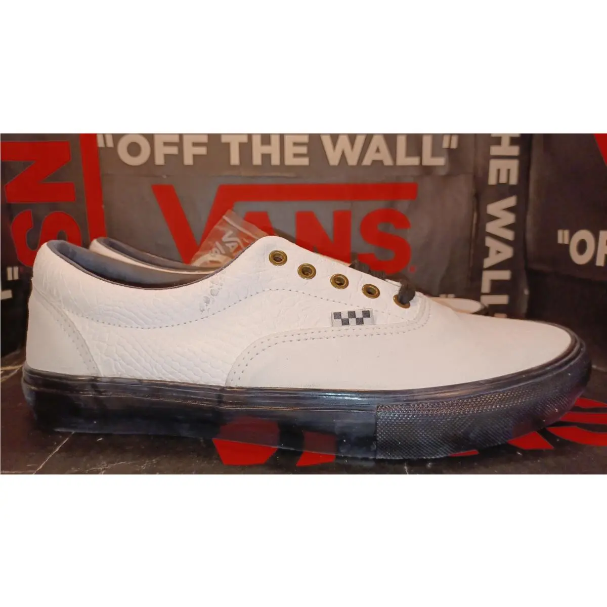 Men`s 3.5/Women`s 5 Skate Era Breana Geering Marshmallow Black VN0A5FC93LB by Vans