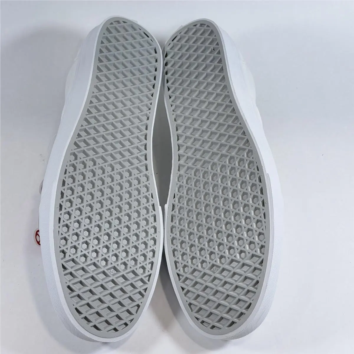 Vans shoes - VANS Classics - Classics - VN000EYEW00 - White, Manufacturer: True White 5