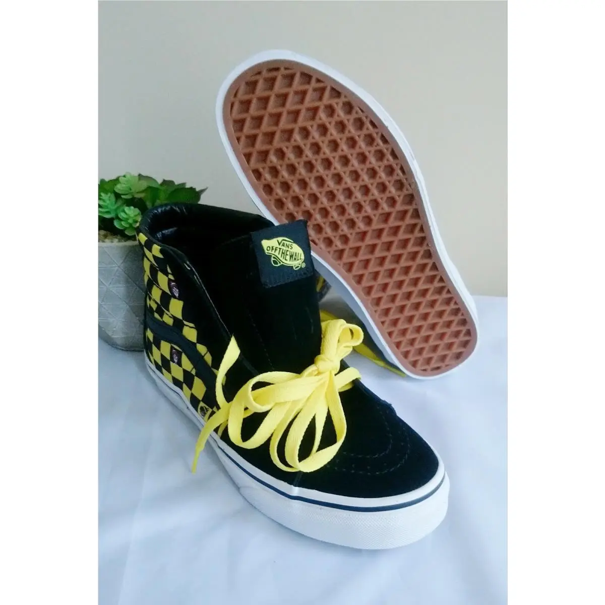 Vans x Where`s Waldo Sk8-Hi Odlaw Checkerboard Black Yellow Size 6 Women`s