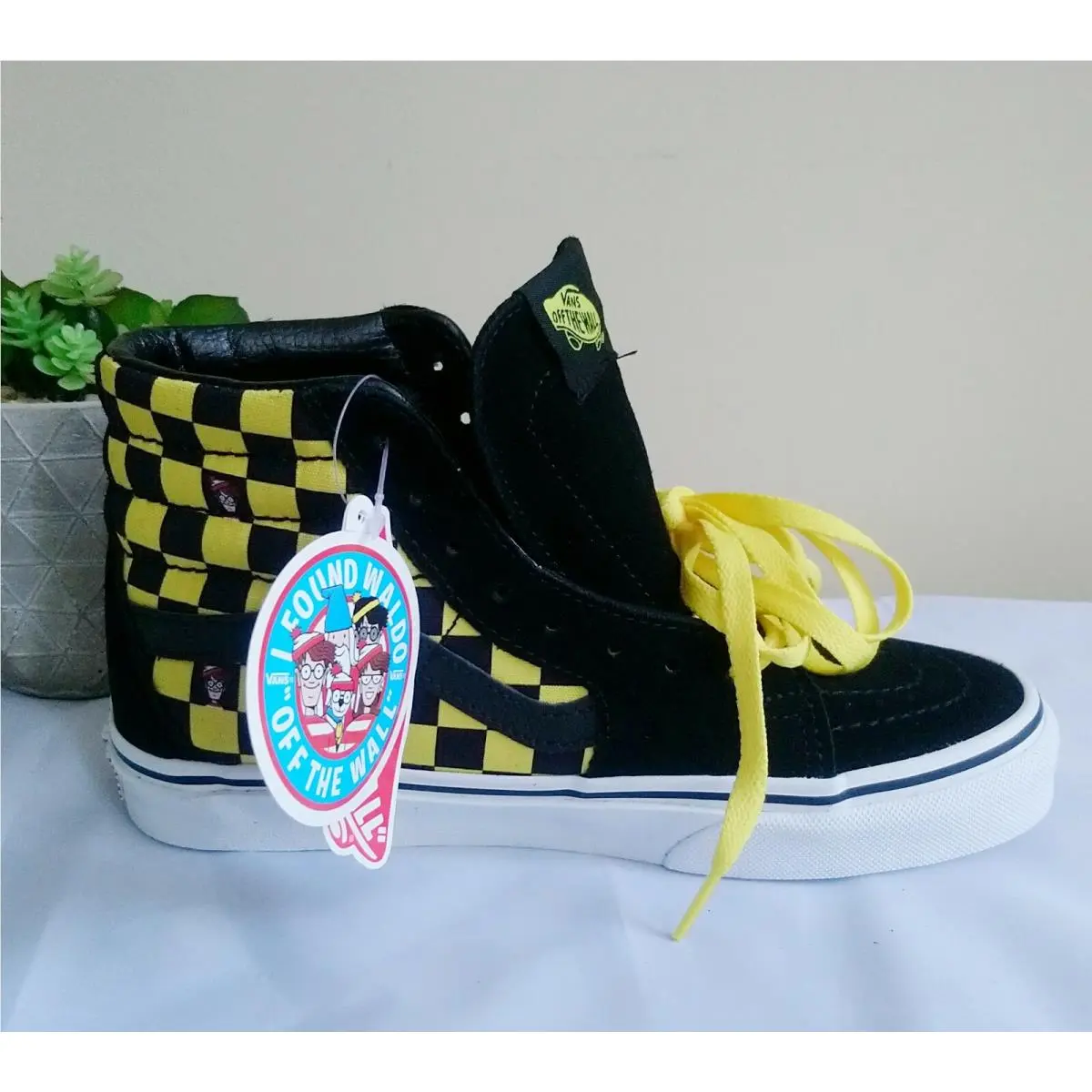 Vans shoes - Where`s Waldo Sk8-Hi - Waldo - VN0A32QG4UE - black/yellow (UPC: 194902680863) 2