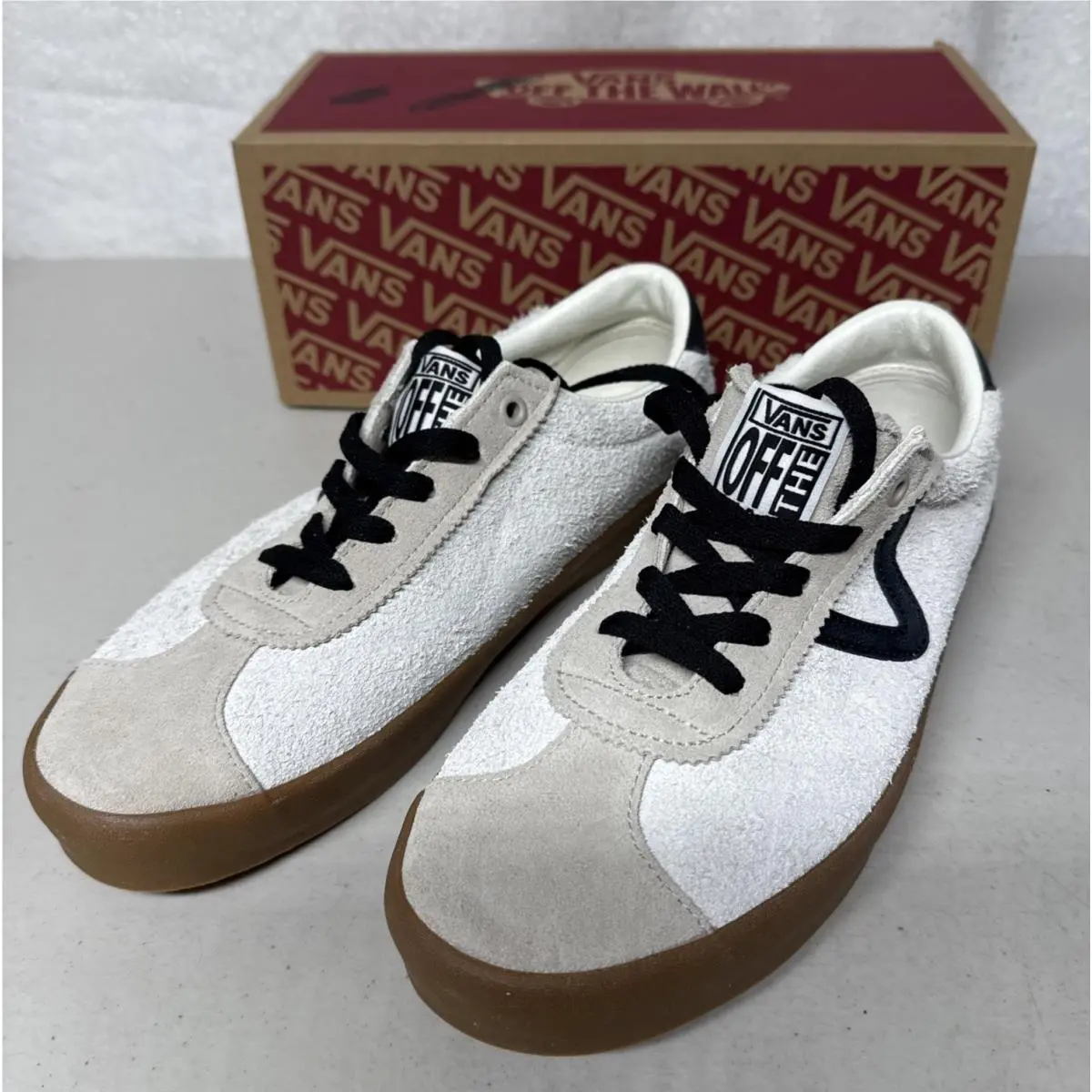 Vans Off The Wall - Ivory Suede Size 10 Women’s 8.5 Men’s