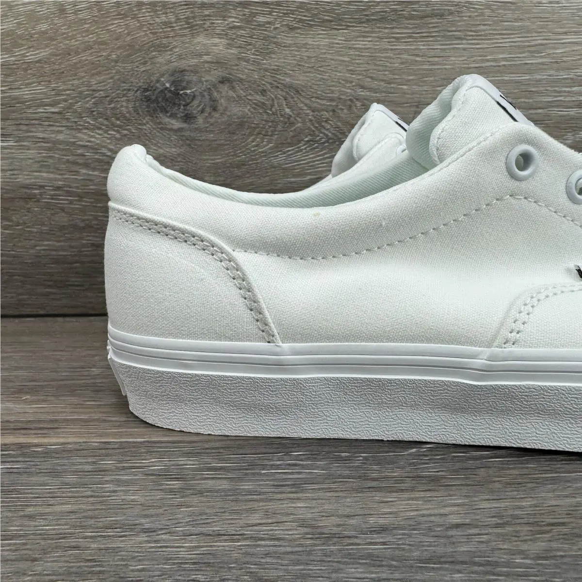 Vans shoes - VANS Doheny - Doheny - VN0A3MVZW42 - White 2