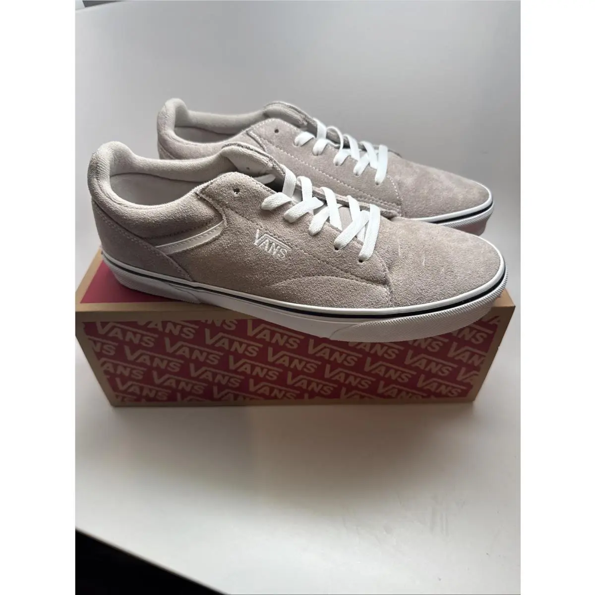 Vans Seldan Sneaker Grey White Suede Lace Up Low Top Rubber Sole Men Size 13