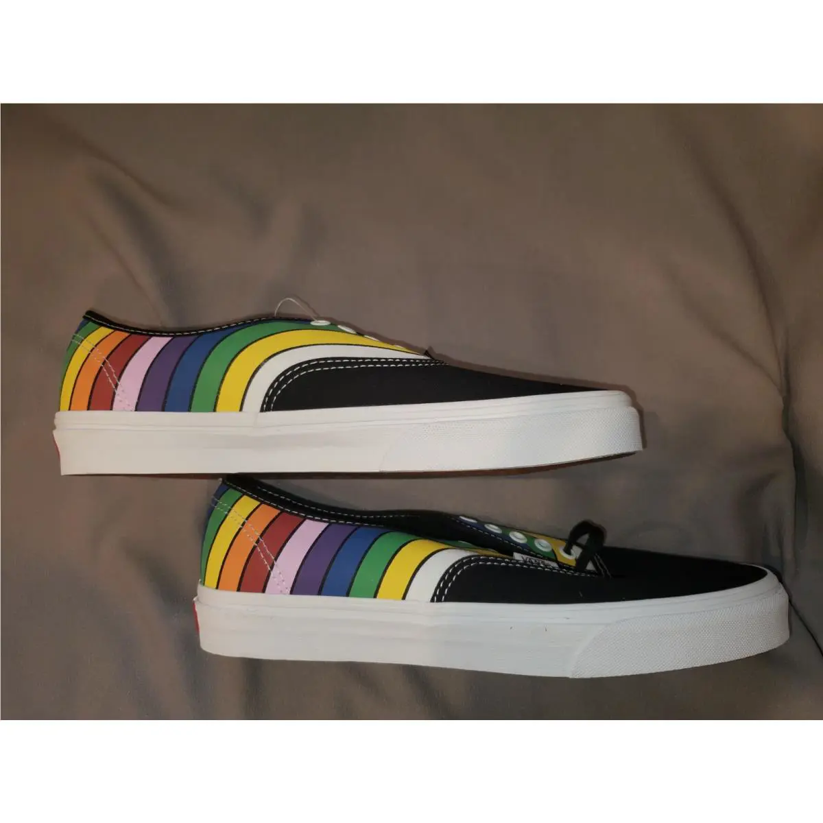 Vans shoes - Black (UPC: 194112351935) 3