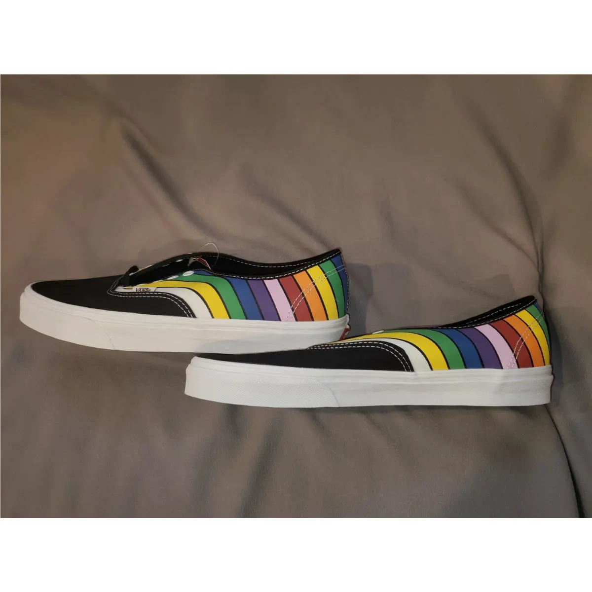 Vans shoes - Black (UPC: 194112351935) 4