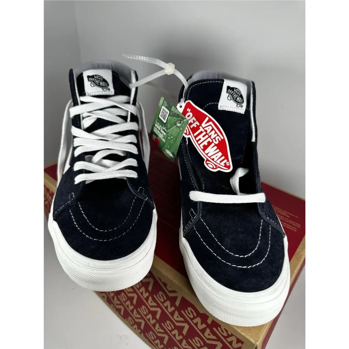 Sk8 -hi Navy Blue Suede Men’s Size 9.5 Women’s Size 11 by Vans