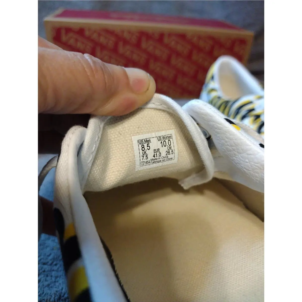 Vans shoes - Family Era - Family Era - Yellow (UPC: 0194903052737) 10