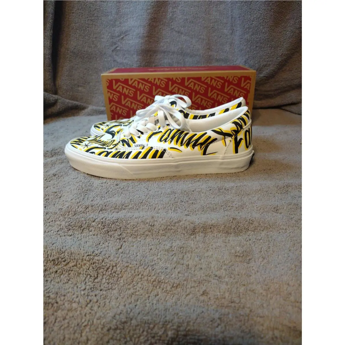 Vans shoes - Family Era - Family Era - Yellow (UPC: 0194903052737) 6