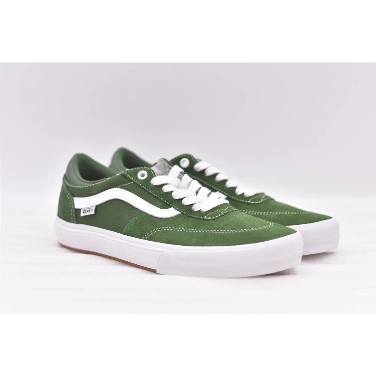 Men`s Vans Gilbert Crockett Suede Popcush Skate Shoes Green White Size 8