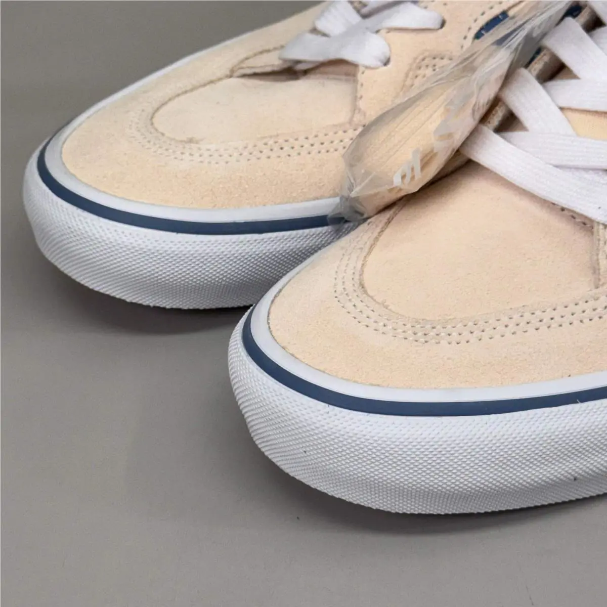 Vans shoes  - Light Cream/Navy Blue, Frame: Light Cream/Navy Blue, Exterior: Light Cream/Navy Blue 1