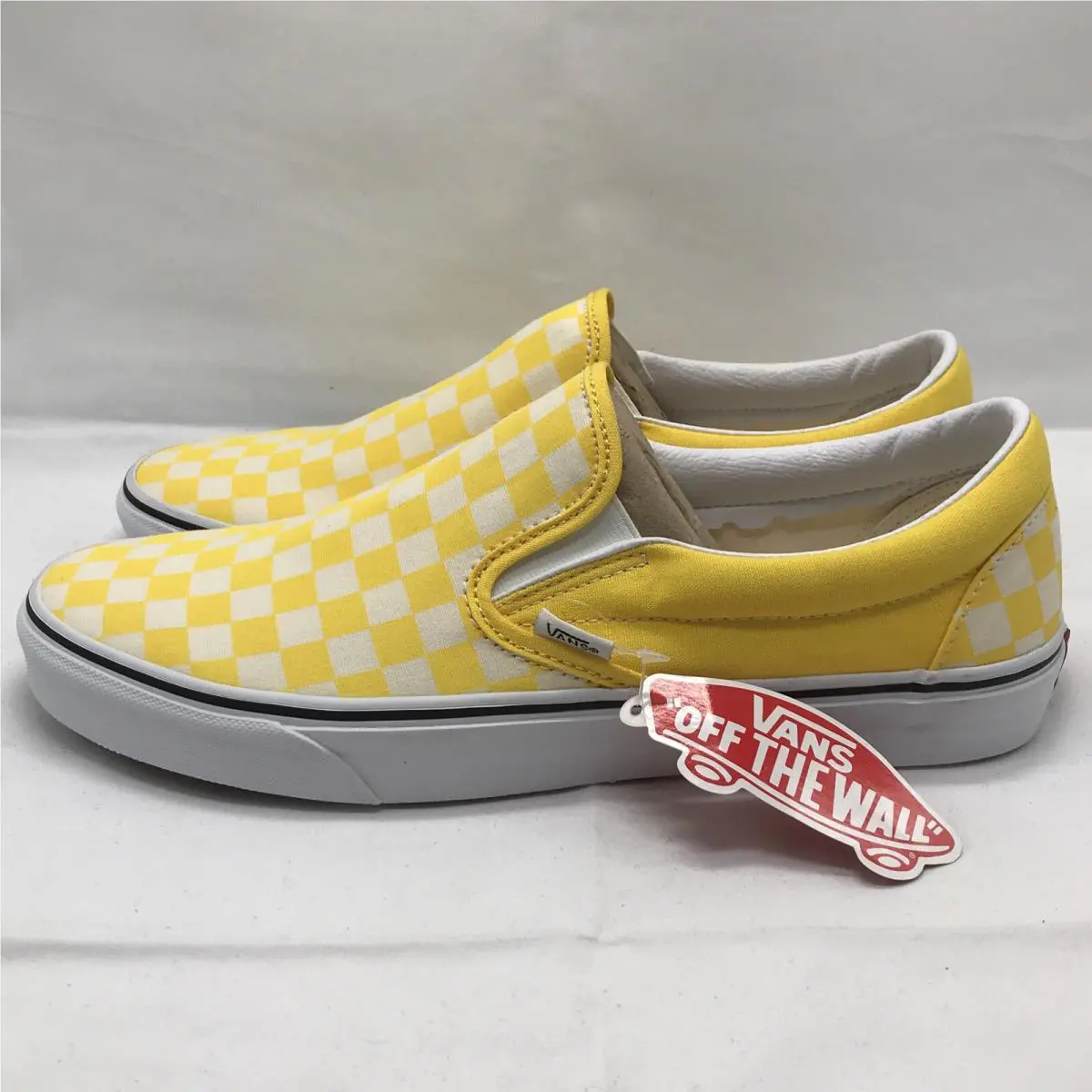 Vans shoes - VANS Classic Slip On - Classic Slip - Cyber Yellow / True White (UPC: 0194902622917) 1