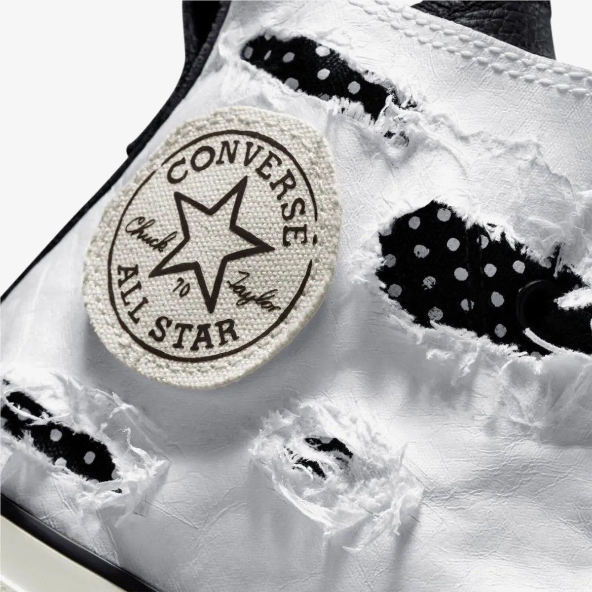 Converse shoes - White 5