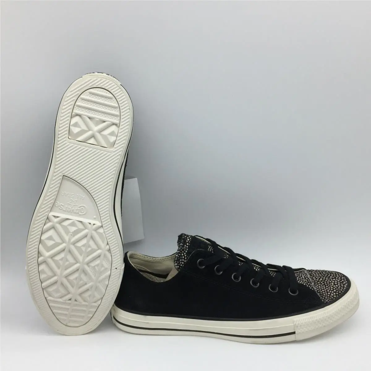 Converse shoes - Multi-Color 0