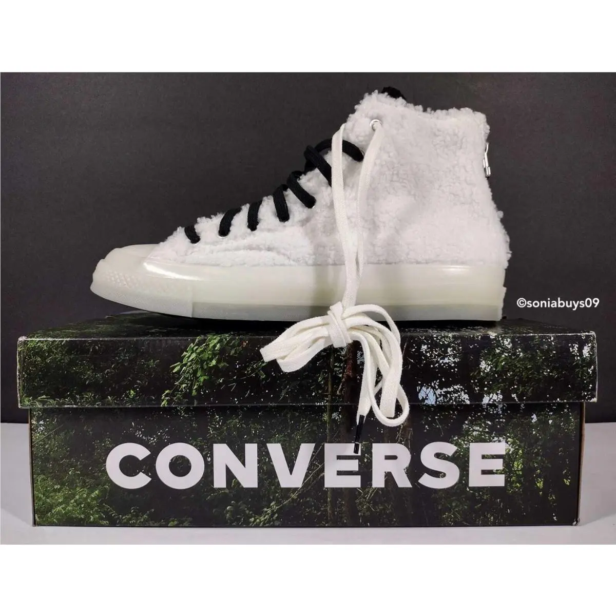 Converse shoes - White 3