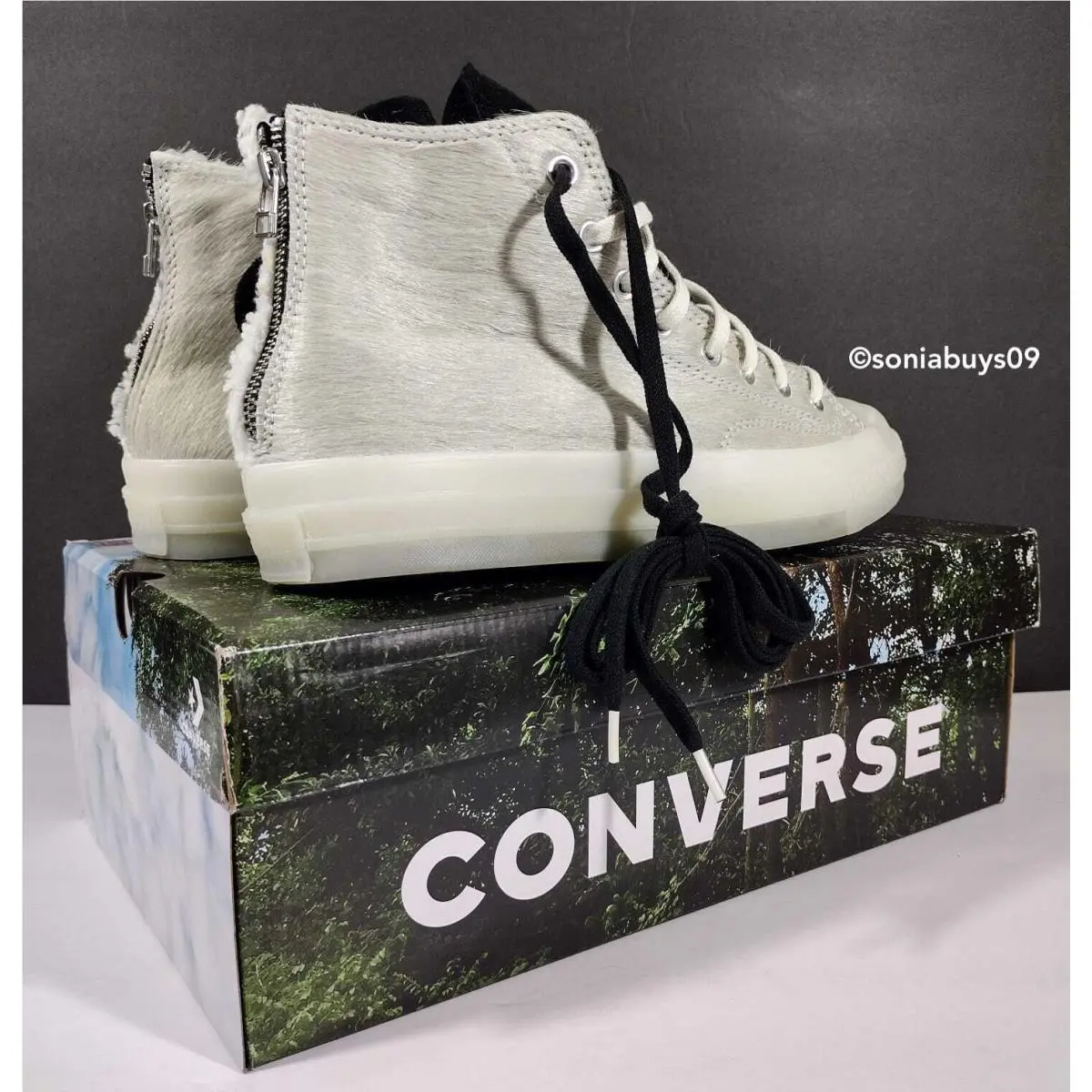 Converse shoes - White 4