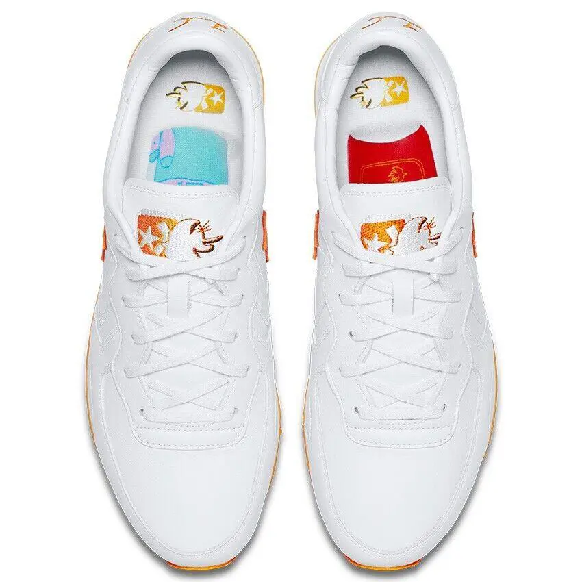 Converse shoes - White 4