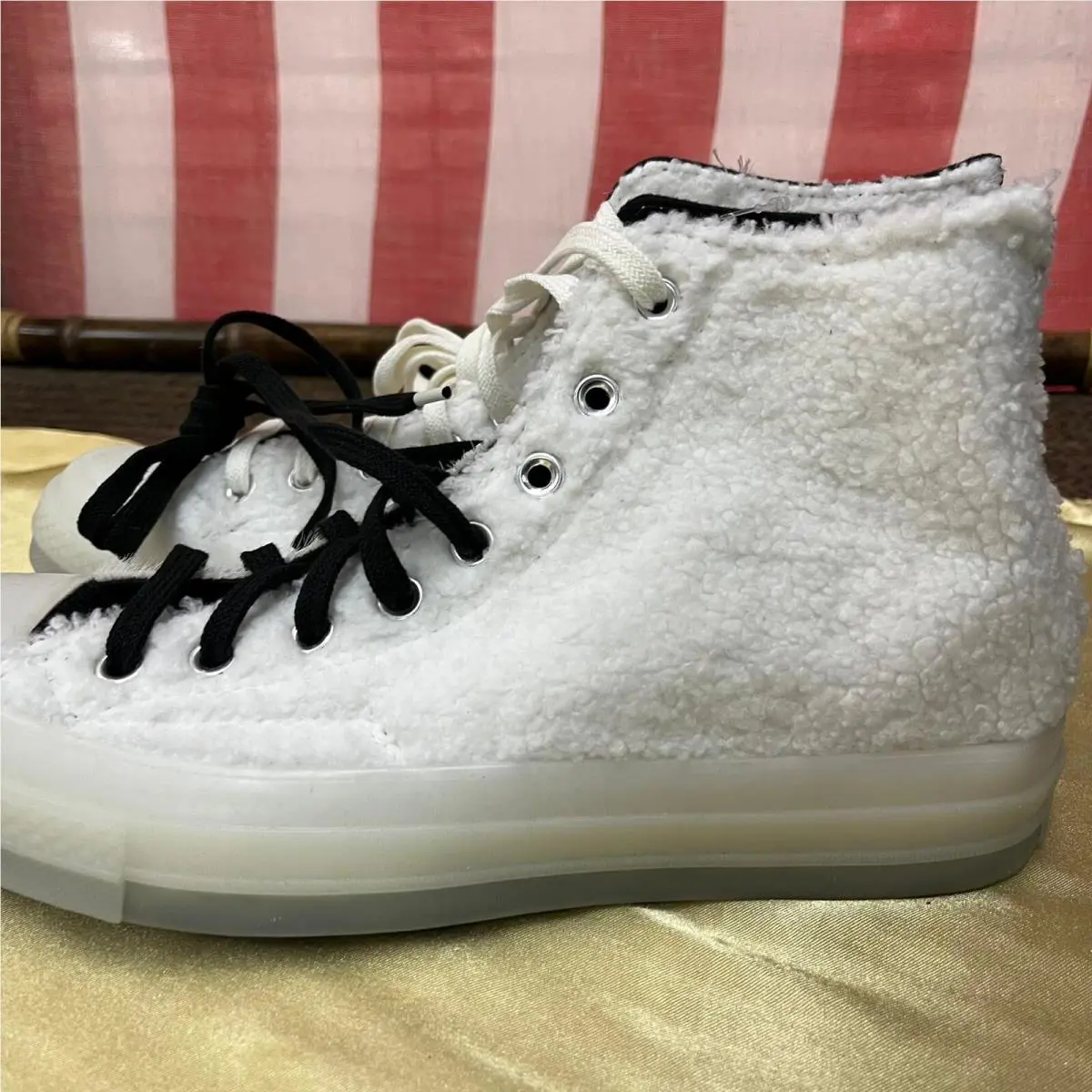 Converse shoes - White 3