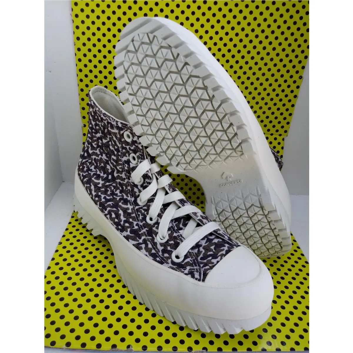 Converse shoes - Chuck Taylor - Chuck Taylor - A00877C - Beige 2