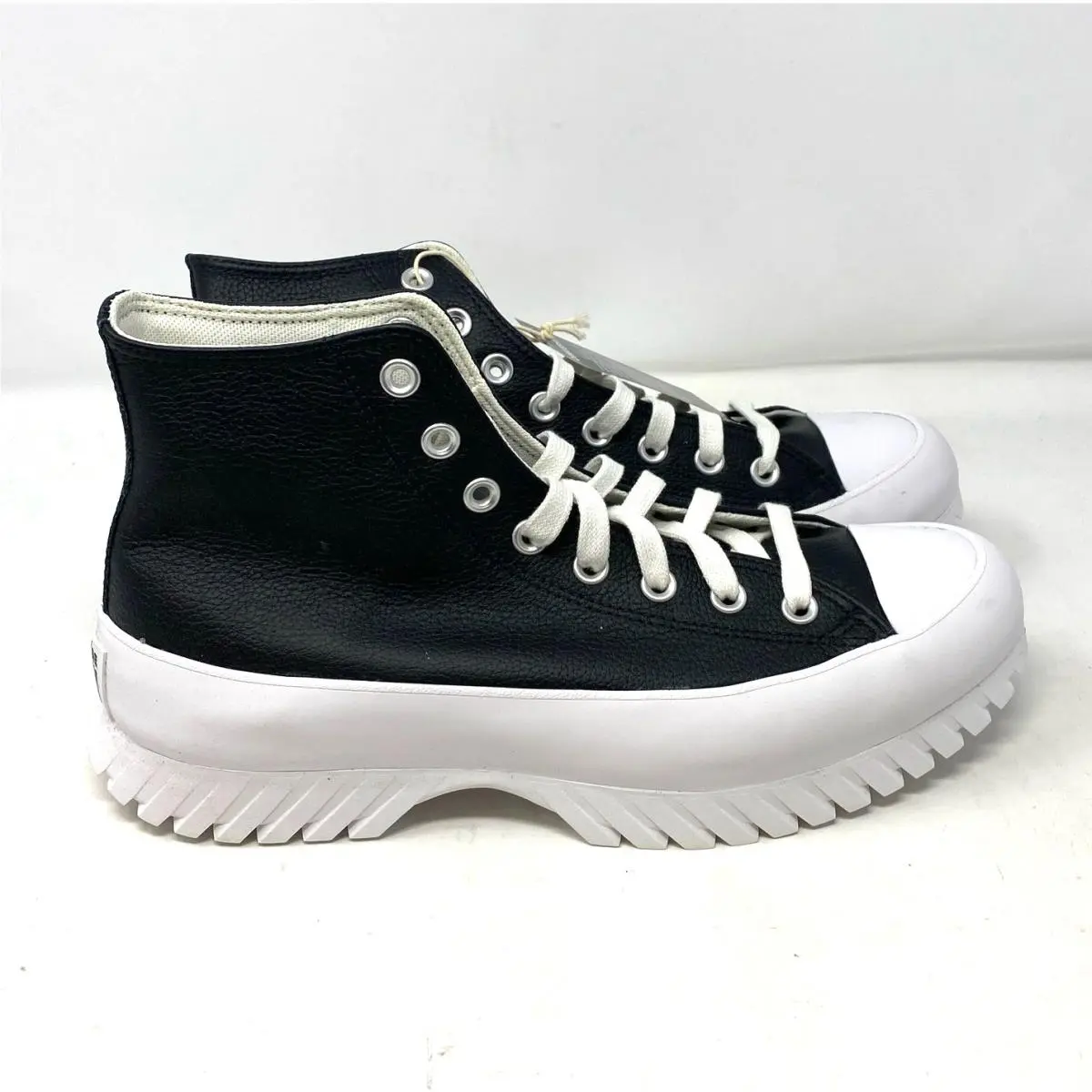 Converse Black Leather Chuck Taylor All Star Lugged 2.0 Sneakers Black Size 10.5