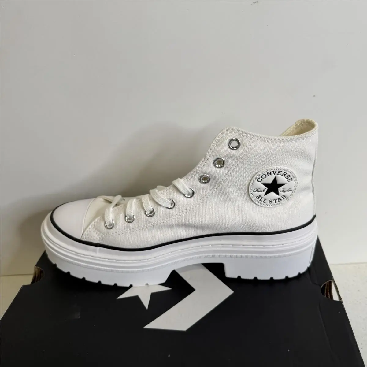 Converse shoes - Converse Chuck Taylor All Star Lugged Platform - A10364C - White 1