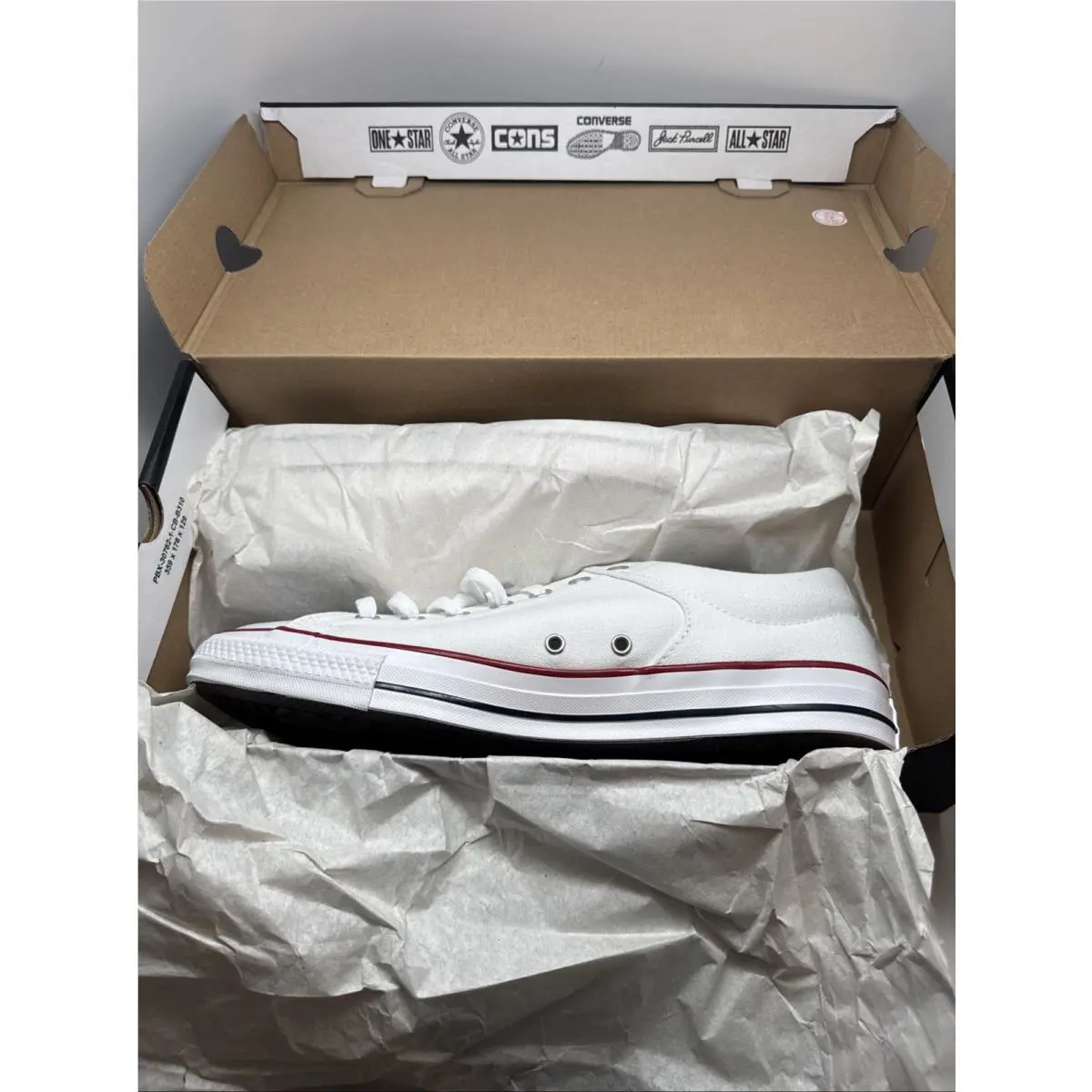 Converse shoes - Converse Chuck Taylor - Chuck Taylor - A01717F - White (UPC: 0194433515221) 4