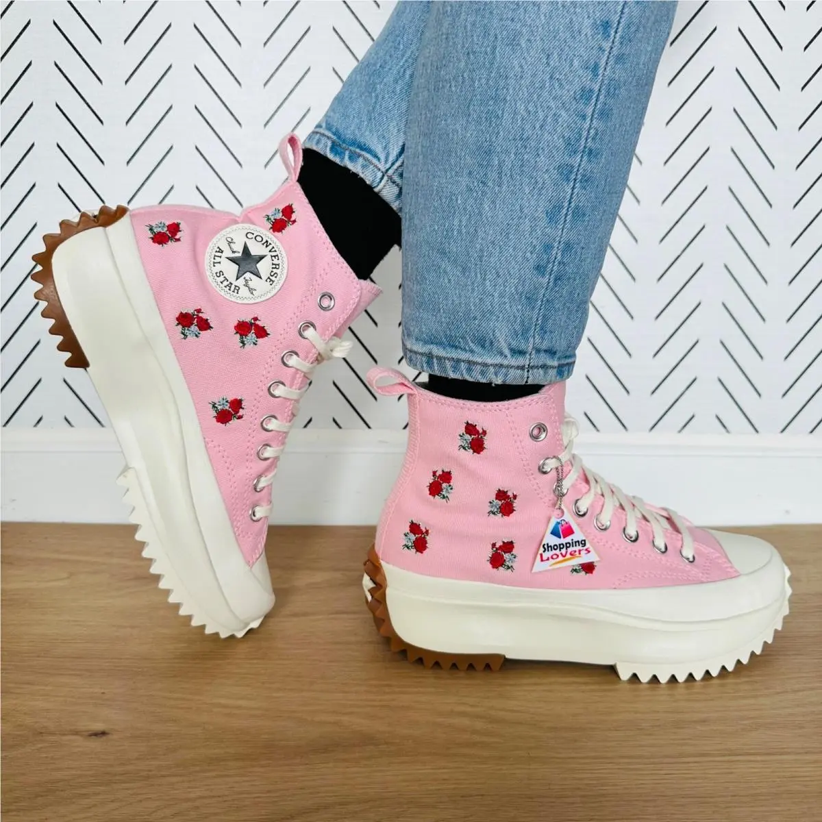 Converse Run Star Hike Hi Sz 10.5 Women`s Shoes Pink Red Roses Sneaker A05192C