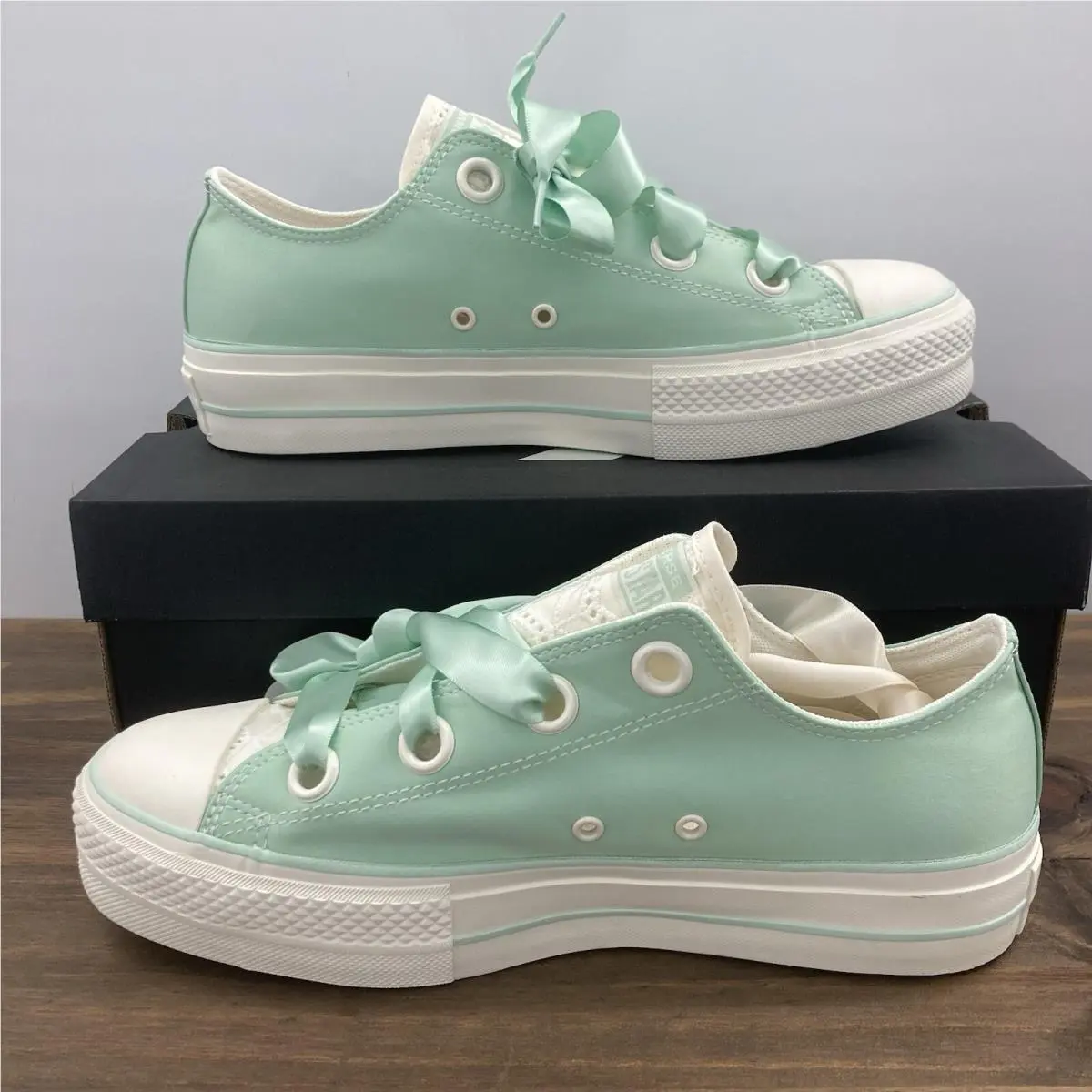 Converse Chuck Taylor All Star Lift Platform Matte Satin Shoes Women Sz 8 Aloe Chuck Taylor All Star Lift Platform Matte Sat