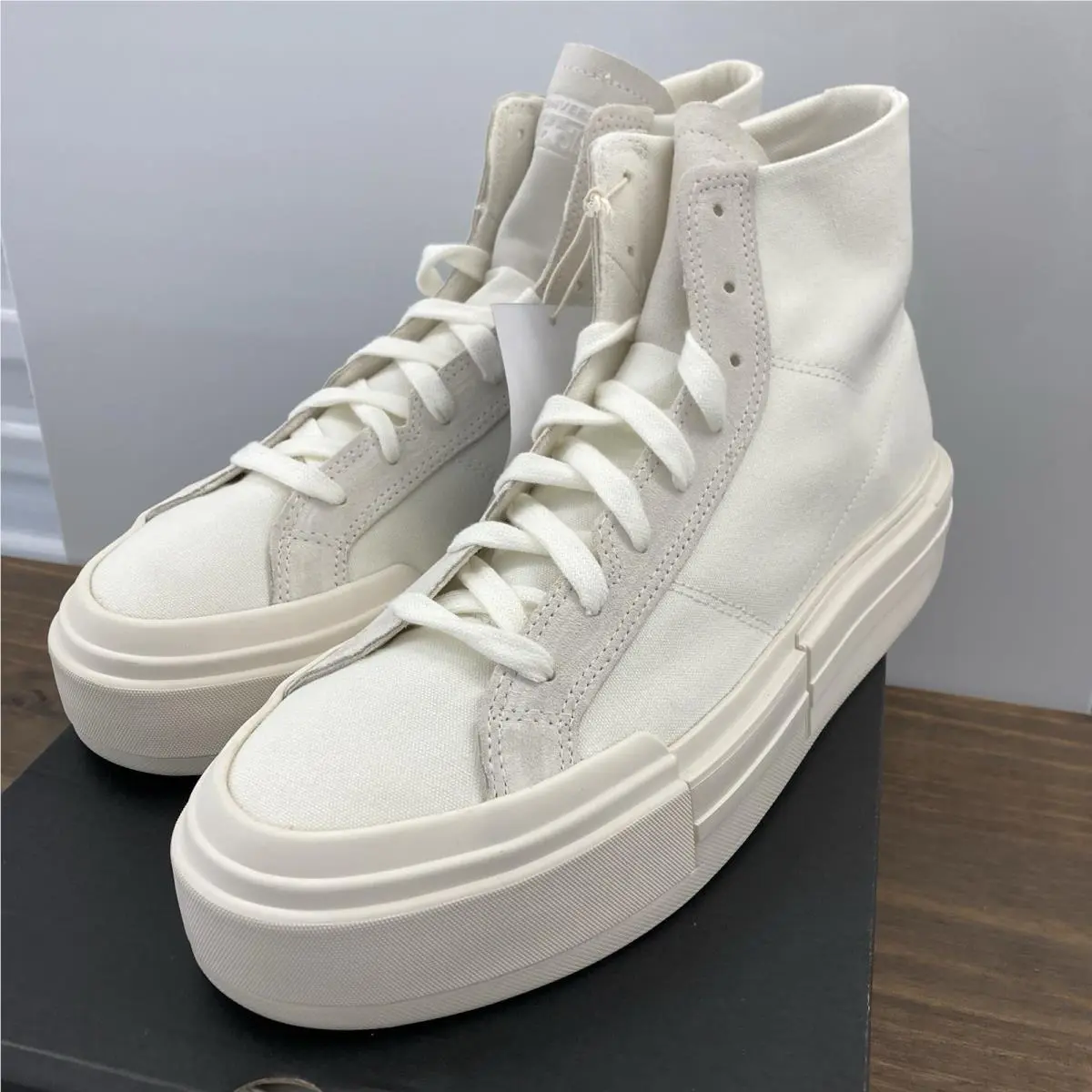 Converse shoes - Chuck Taylor - Chuck Taylor - A04688C - White 2