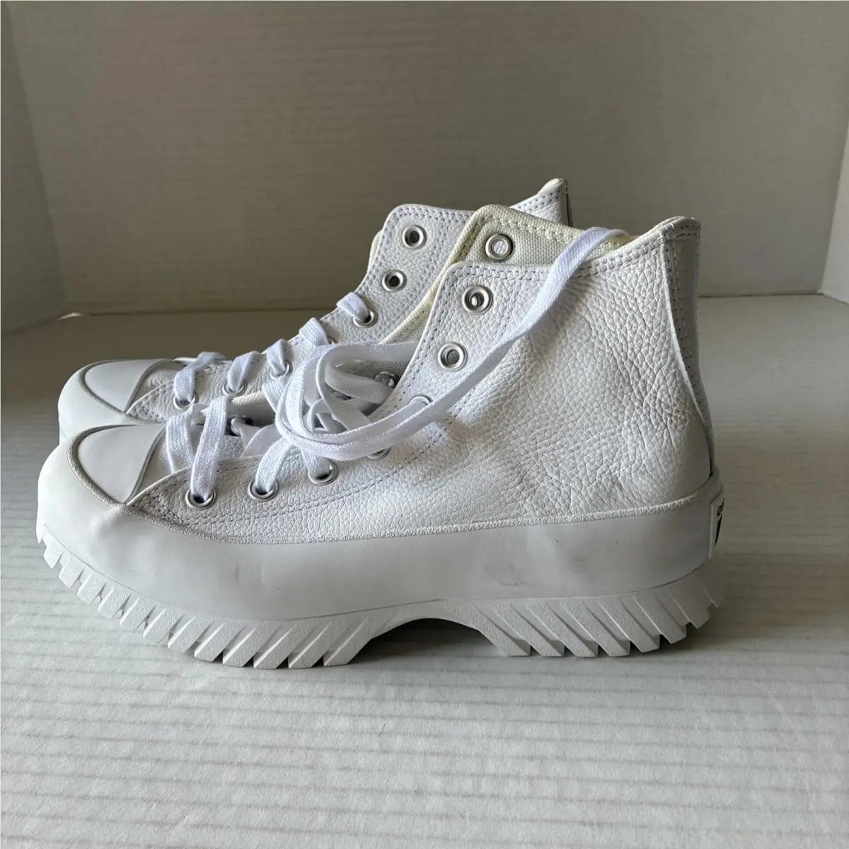 Converse Unisex White Leather Platform Sneakers Ctas Lugged Lift Sz 6M 8W - White