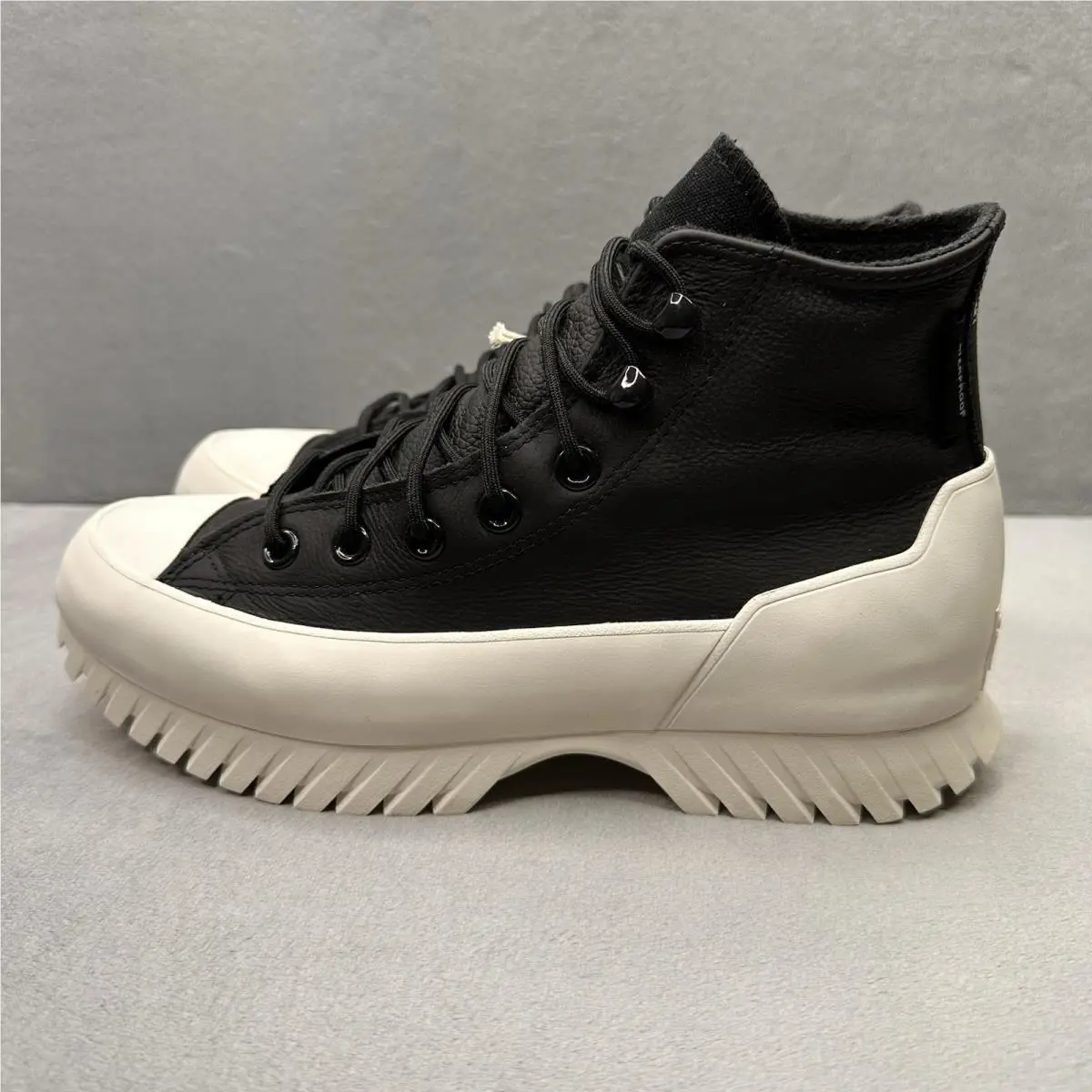 Converse shoes - Converse Chuck Taylor All Star Lugged Winter 2.0 - 172057C - Black 1
