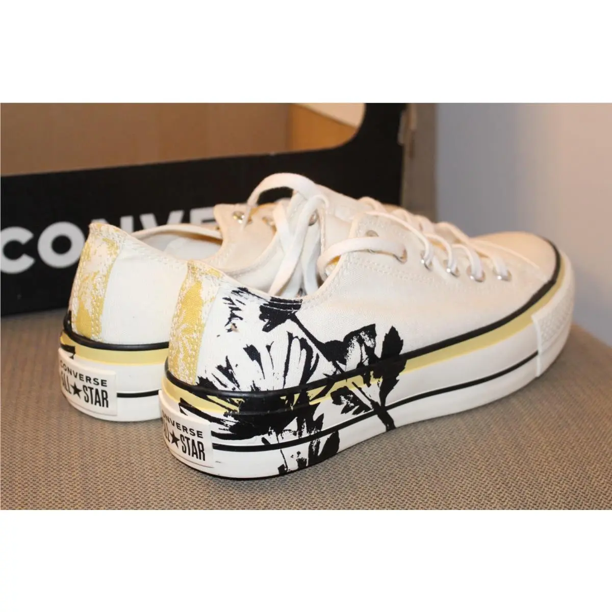 Converse shoes - Converse CTAS Lift OX - CTAS Lift - 571583C - Egret / Saturn Gold / Black 0