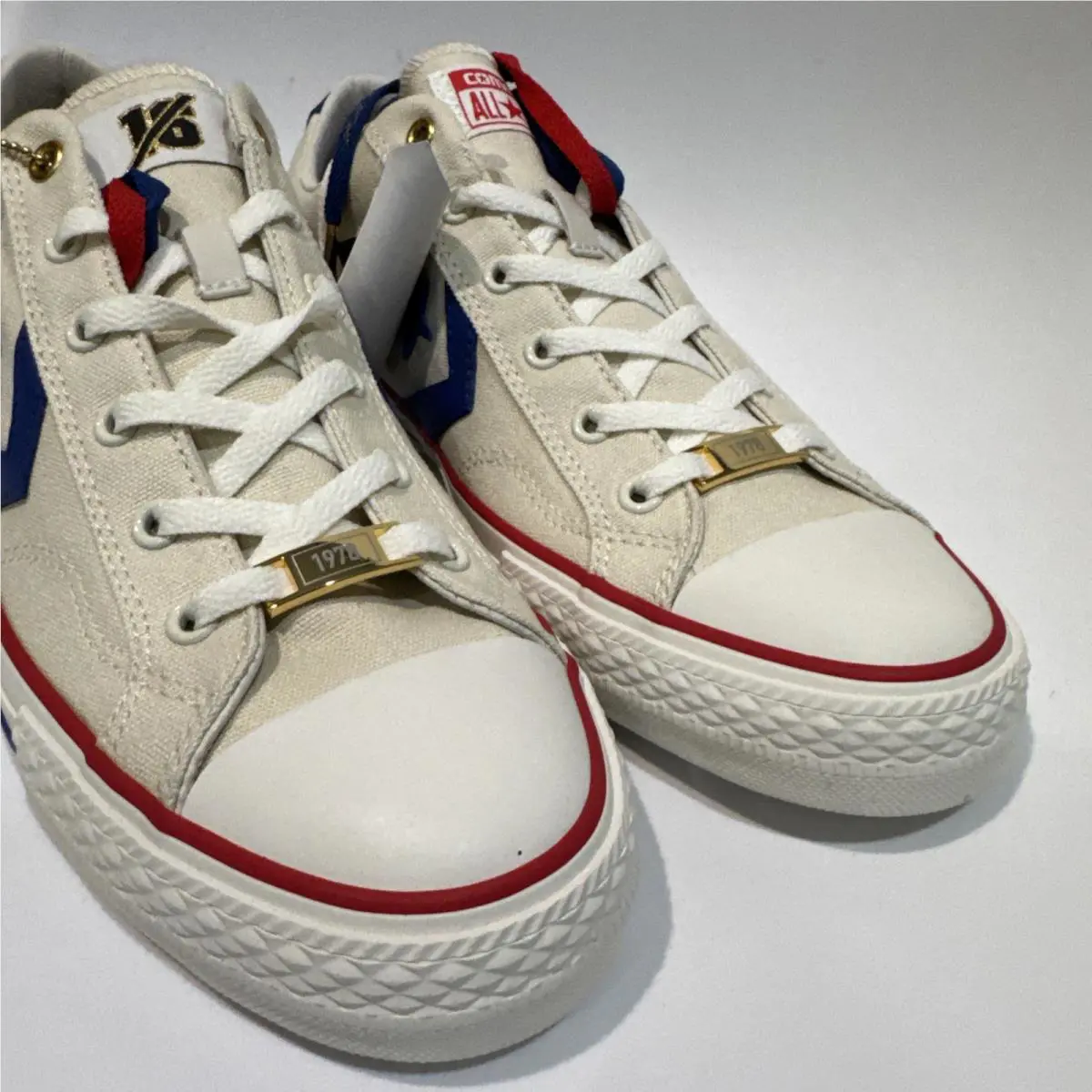 Converse shoes - Think 16 - Think - 161409c - Parchment 0