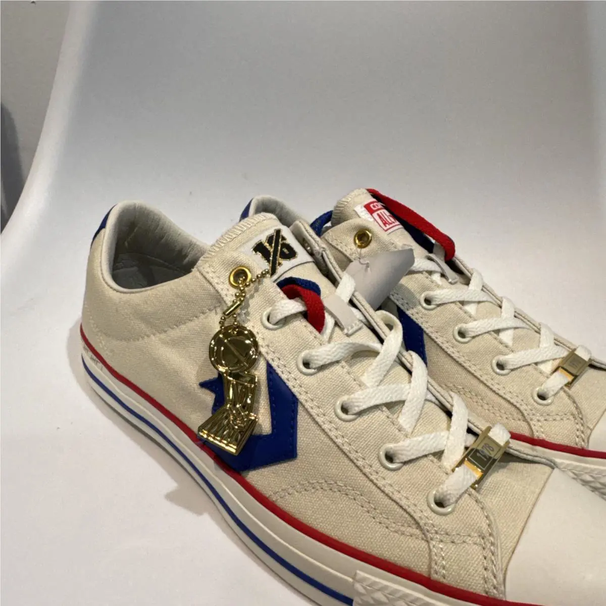 Converse shoes - Think 16 - Think - 161409c - Parchment 1