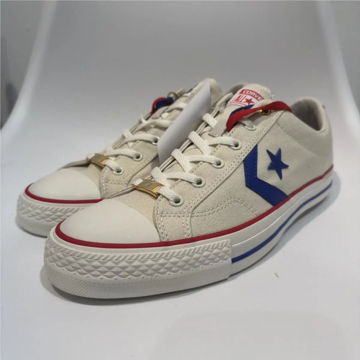 Converse shoes - Think 16 - Think - 161409c - Parchment 2